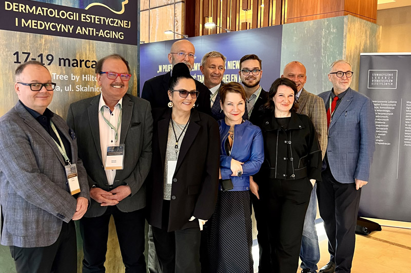 kongres dermatologii estetycznej - zdjęcie grupowe uczestników